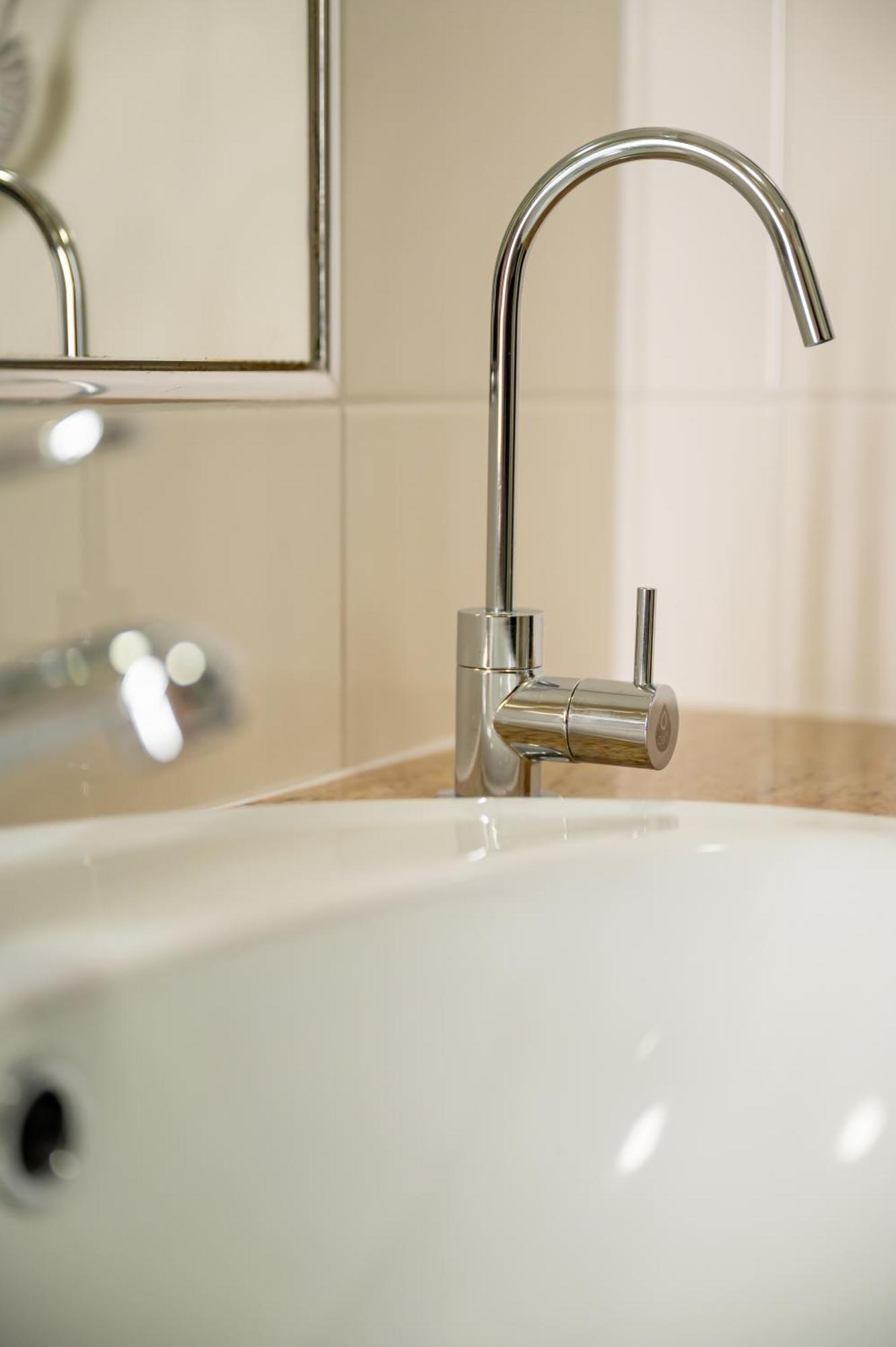 Hotel Dworski Galaktyczny Park Warzymice Екстер'єр фото